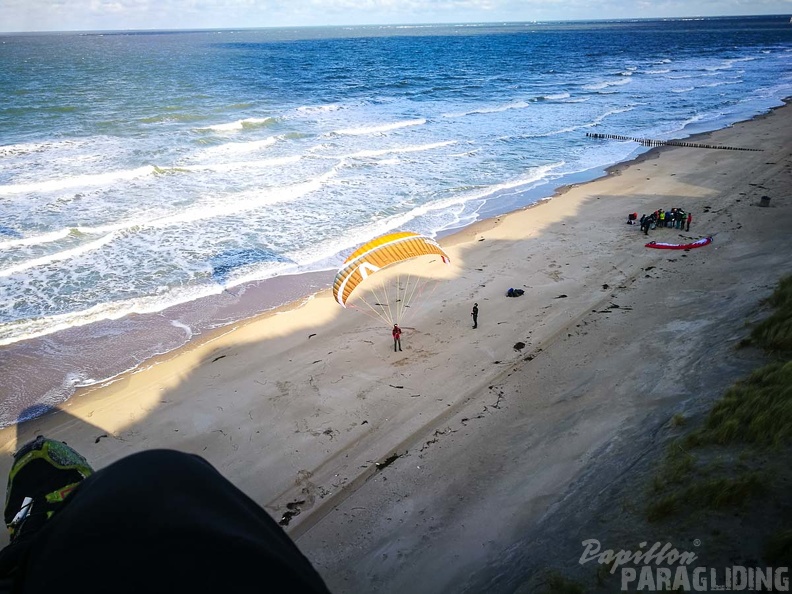 FZ37.17 Zoutelande-Paragliding-300