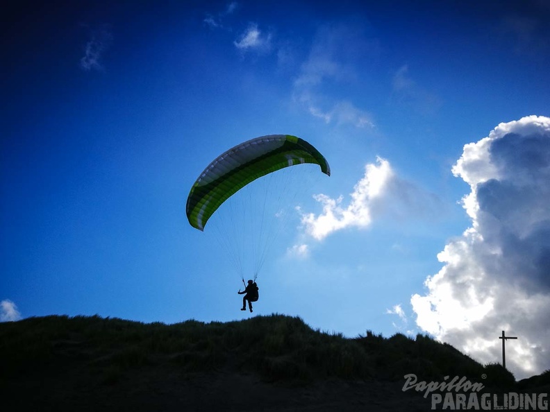 FZ37.17 Zoutelande-Paragliding-339