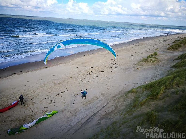 FZ37.17 Zoutelande-Paragliding-364