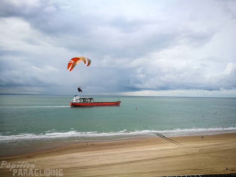 FZ37.17_Zoutelande-Paragliding-418.jpg