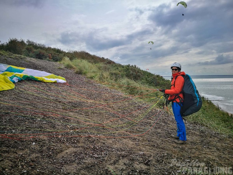 FZ37.17 Zoutelande-Paragliding-436