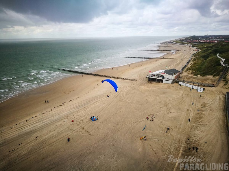 FZ37.17 Zoutelande-Paragliding-495