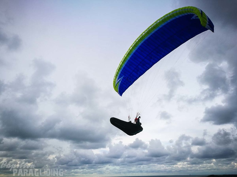 FZ37.17_Zoutelande-Paragliding-512.jpg