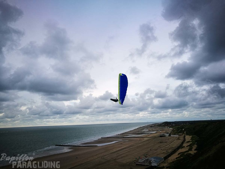 FZ37.17 Zoutelande-Paragliding-515