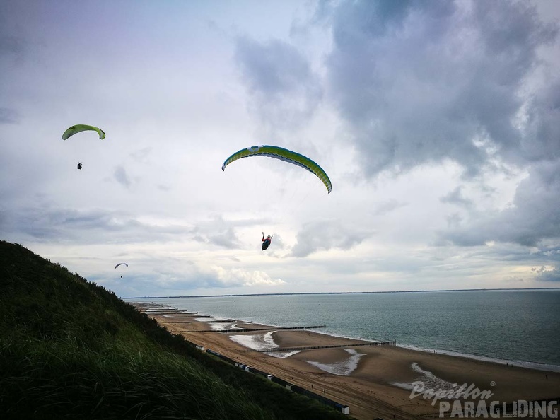 FZ37.17 Zoutelande-Paragliding-537