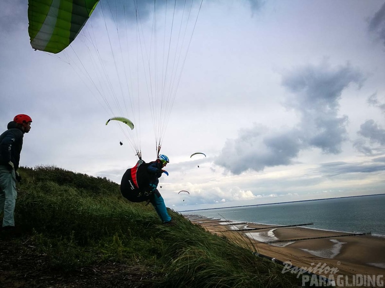 FZ37.17 Zoutelande-Paragliding-552