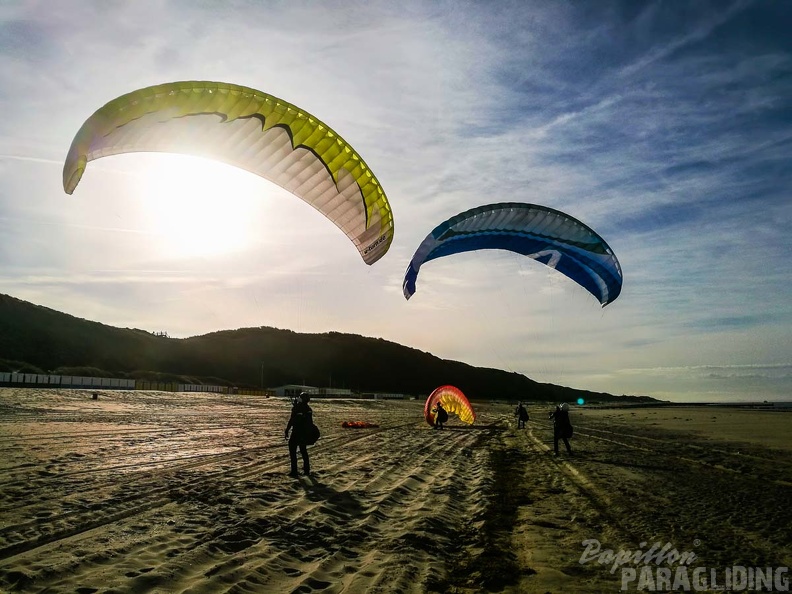 FZ37.18 Zoutelande-Paragliding-175