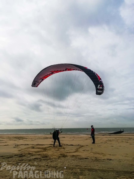 FZ37.18 Zoutelande-Paragliding-198