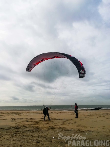 FZ37.18 Zoutelande-Paragliding-198