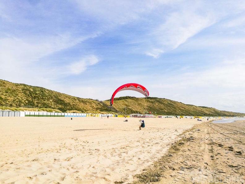 FZ37.18 Zoutelande-Paragliding-228