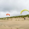 FZ37.18 Zoutelande-Paragliding-359