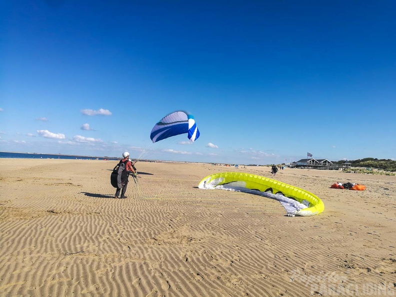 FZ37.18_Zoutelande-Paragliding-407.jpg