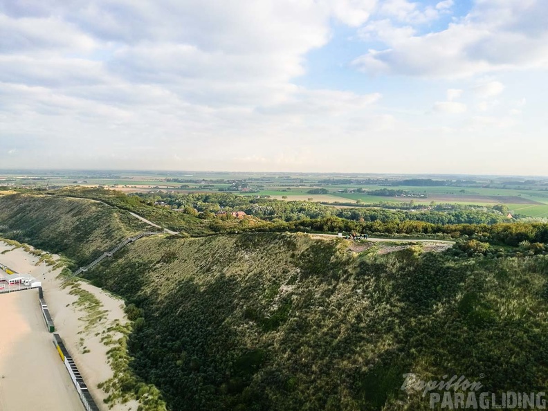 FZ37.18 Zoutelande-Paragliding-510