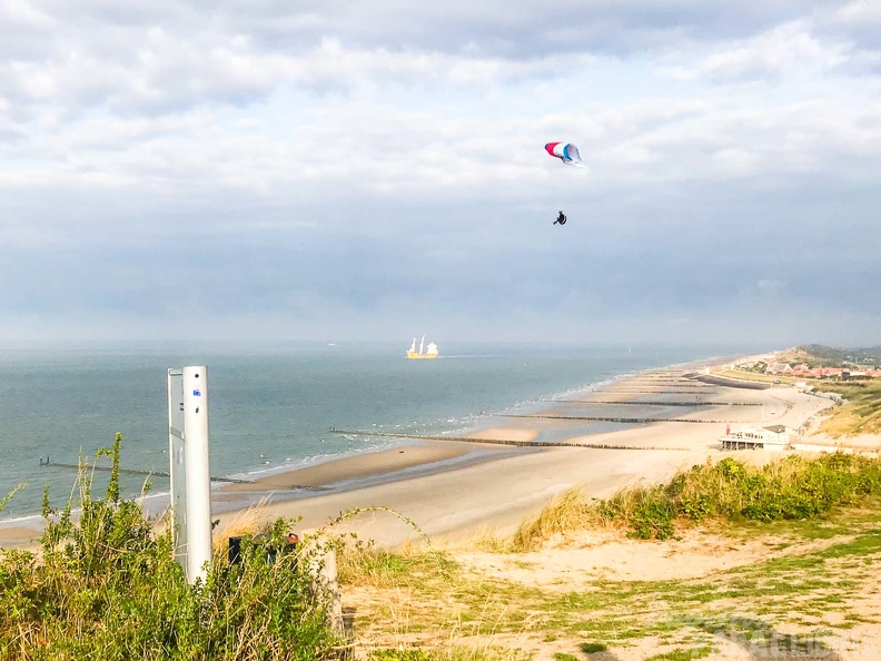 FZ37.18_Zoutelande-Paragliding-517.jpg