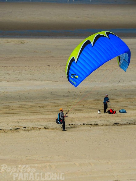 FZ37.18 Zoutelande-Paragliding-540