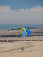 FZ37.18 Zoutelande-Paragliding-601