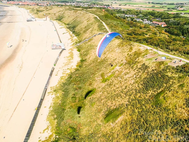 FZ37.18 Zoutelande-Paragliding-636