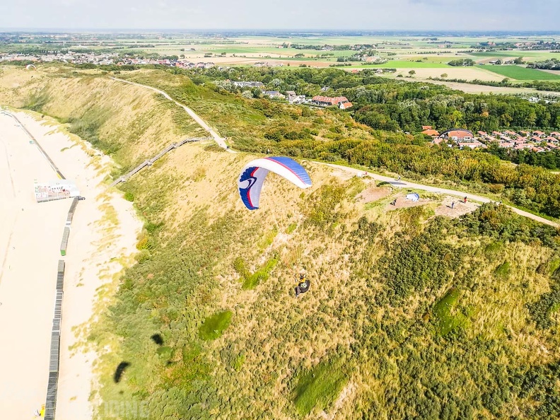 FZ37.18 Zoutelande-Paragliding-637