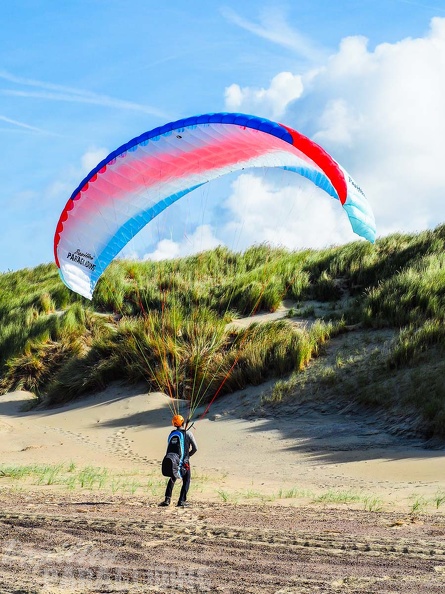 FZ37.18_Zoutelande-Paragliding-691.jpg