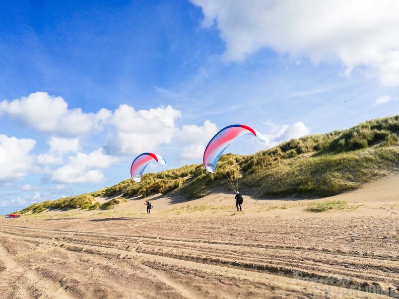 FZ37.18_Zoutelande-Paragliding-693.jpg