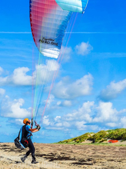 FZ37.18 Zoutelande-Paragliding-721
