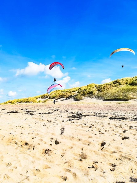 FZ37.18 Zoutelande-Paragliding-732