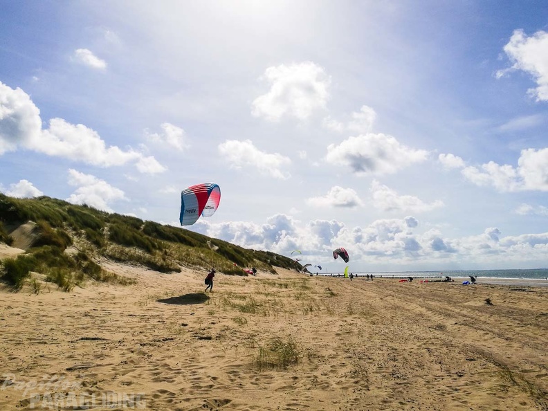 FZ37.18_Zoutelande-Paragliding-805.jpg