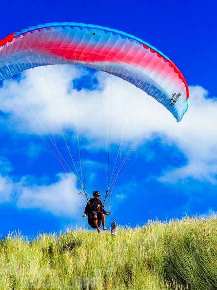 FZ37.18 Zoutelande-Paragliding-878
