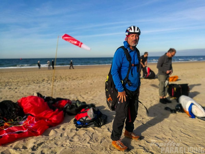 FZ38.18 Zoutelande-Paragliding-120