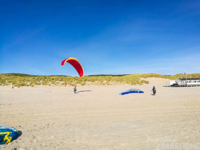 FZ38.18 Zoutelande-Paragliding-169