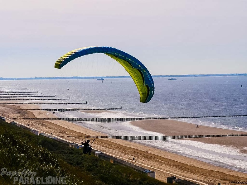 FZ38.18_Zoutelande-Paragliding-201.jpg