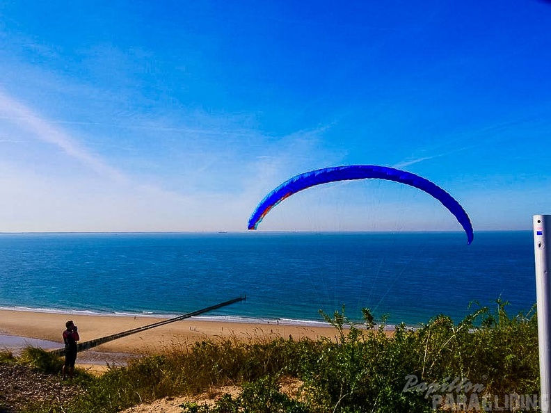 FZ38.18 Zoutelande-Paragliding-212