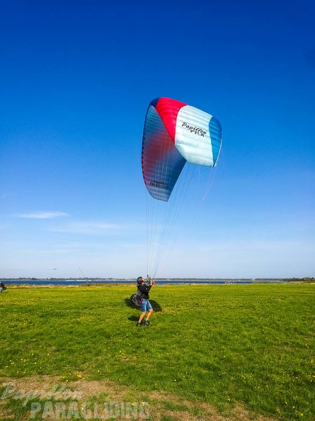 FZ38.18 Zoutelande-Paragliding-258