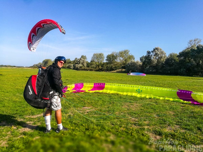 FZ38.18 Zoutelande-Paragliding-266