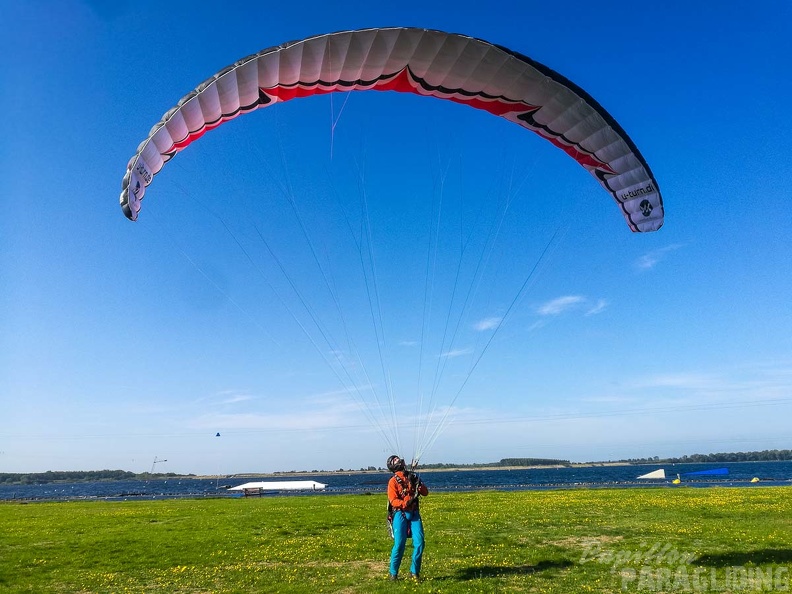 FZ38.18 Zoutelande-Paragliding-274