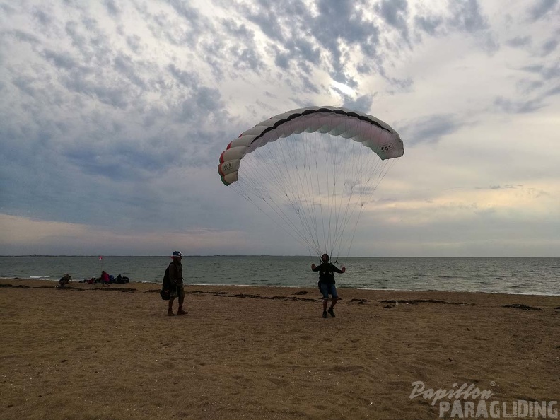 FZ38.18 Zoutelande-Paragliding-311