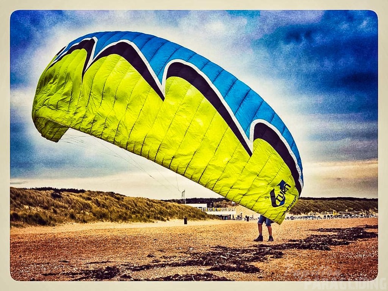 FZ38.18 Zoutelande-Paragliding-326