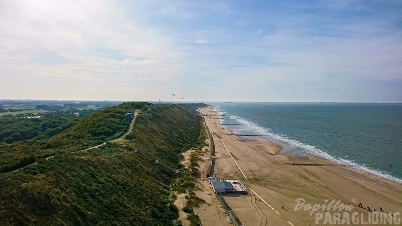 FZ37.19 Zoutelande-Paragliding-112