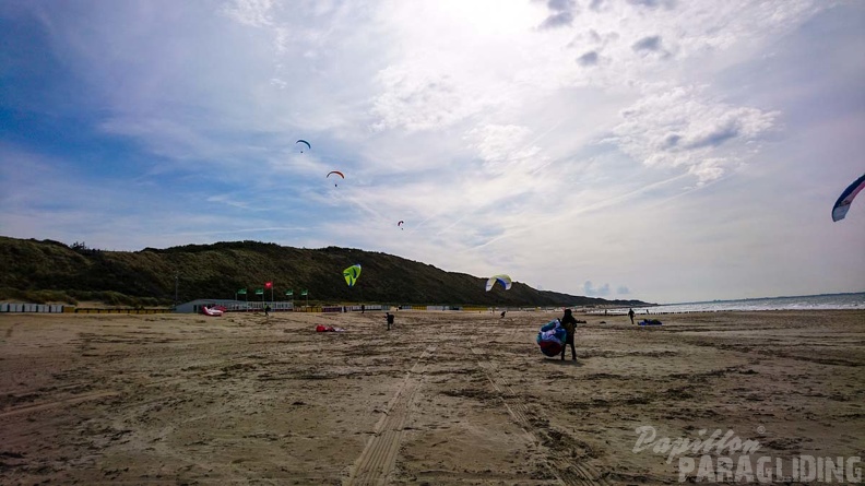 FZ37.19 Zoutelande-Paragliding-137