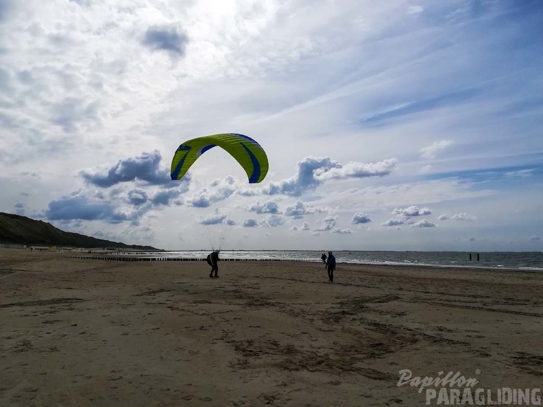 FZ37.19 Zoutelande-Paragliding-147