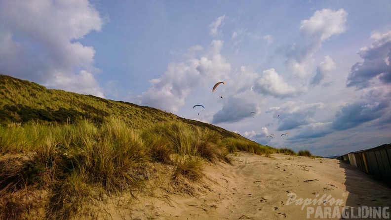 FZ37.19 Zoutelande-Paragliding-242