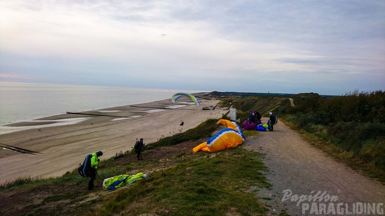 FZ37.19 Zoutelande-Paragliding-254