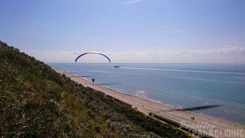 FZ37.19 Zoutelande-Paragliding-287