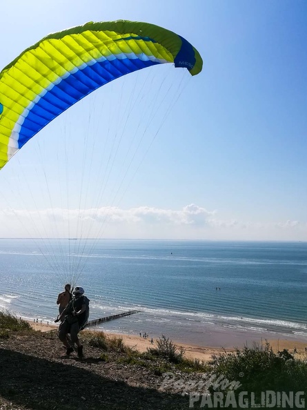 FZ37.19 Zoutelande-Paragliding-314