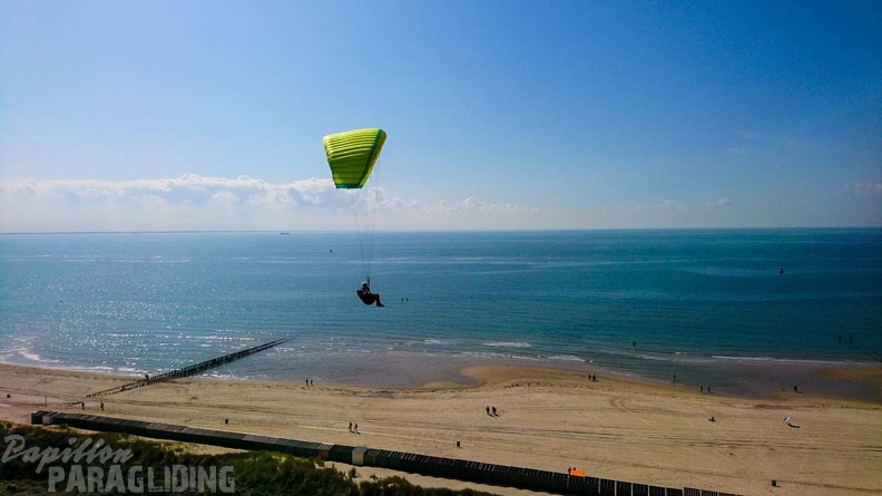 FZ37.19_Zoutelande-Paragliding-320.jpg