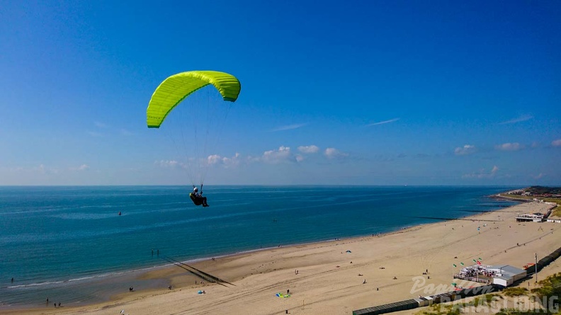 FZ37.19 Zoutelande-Paragliding-321