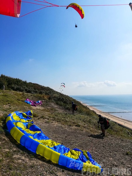 FZ37.19 Zoutelande-Paragliding-342