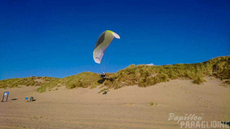 FZ37.19 Zoutelande-Paragliding-357