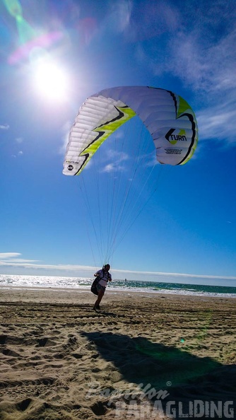 FZ37.19 Zoutelande-Paragliding-470