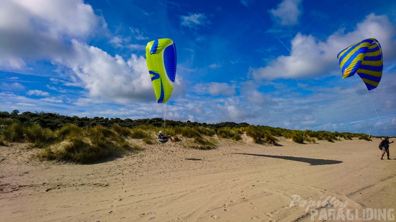 FZ37.19 Zoutelande-Paragliding-502